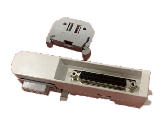 ABB TB805 3BSE008534R1 Otobüs Çıkış Modülü Otobüs Uzantı Kablosu Adaptörü D-Sub 25