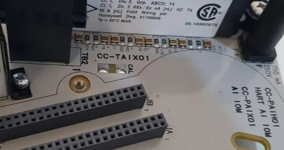 CC-TAIX01 Honeywell Analog Giriş Modülü IOTA Modülü DCS Parçaları Yepyeni
