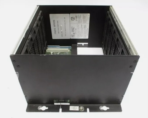 IC697CHS750 GE PLC Racks Standart Racks Ön ve Arka Montaj CPU ve I / O yapılandırmaları