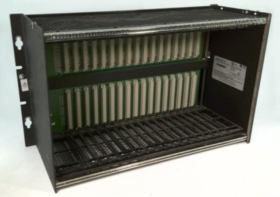 IC698CHS117 GE Rack 17-slot Ön Arka Montaj I / O VEM CPU Modülleri Destek Seçmeli Soğutma Fan Montajı