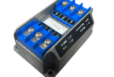IPC704 244-704-000-042 A1-B03-C100-D100-E5-F2000-G0-H0-I0 rulman koruma titreşim hızı ölçümü için piezoelektrik şarj sinyali kondisyoner