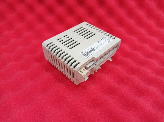 DI810 ABB S800 Dijital Giriş Modülü 24V 16 CH PLC Yedek Parça 3BSE008508R1