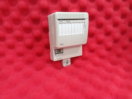 SB822 ABB AC 800M Şarj Edilebilir Pil Ünitesi PLC Yedek Parçaları DIN Ray Montajı