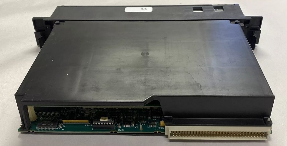 IC697CPM915 GE 32 MHz 32 bit Yüzen Nokta Merkezi İşlemci Birim 1 Mbyte Bellek